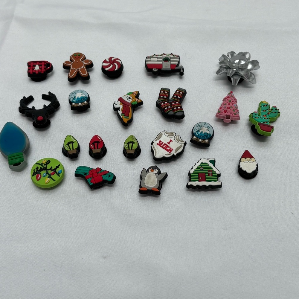 Festive Crocs Holiday Shoe Charms Set